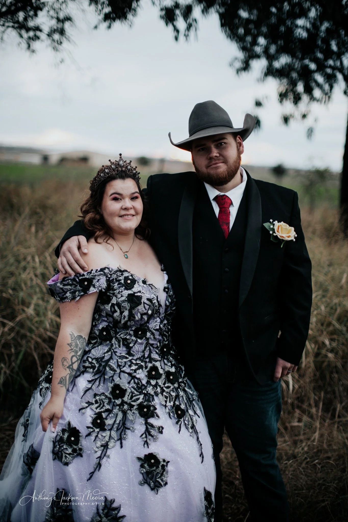 Plus size black 2025 and purple wedding dresses